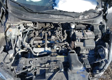 2024 Nissan Versa 1.6 S z USA, uszkodzony, nr VIN 3N1CN8DV9RL907853